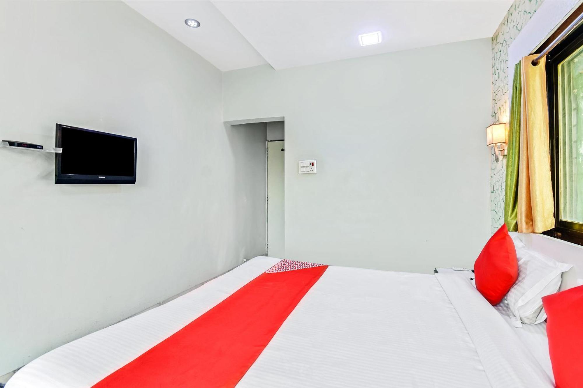 Oyo 61308 Hotel Rw International Hingoli Exterior photo